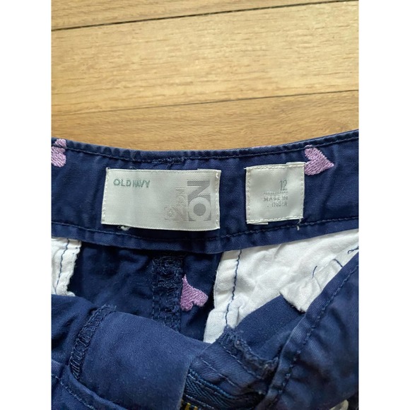 Navy Khaki Bermuda Shorts with Embroidered Heart Design - Picture 3 of 7